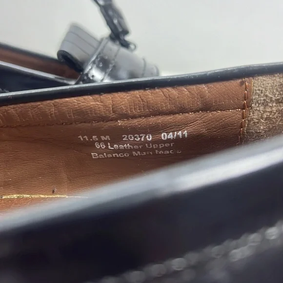 Bostonian Classics Black Tasseled Wingtip Leather Shoes - Picture 7 of 8